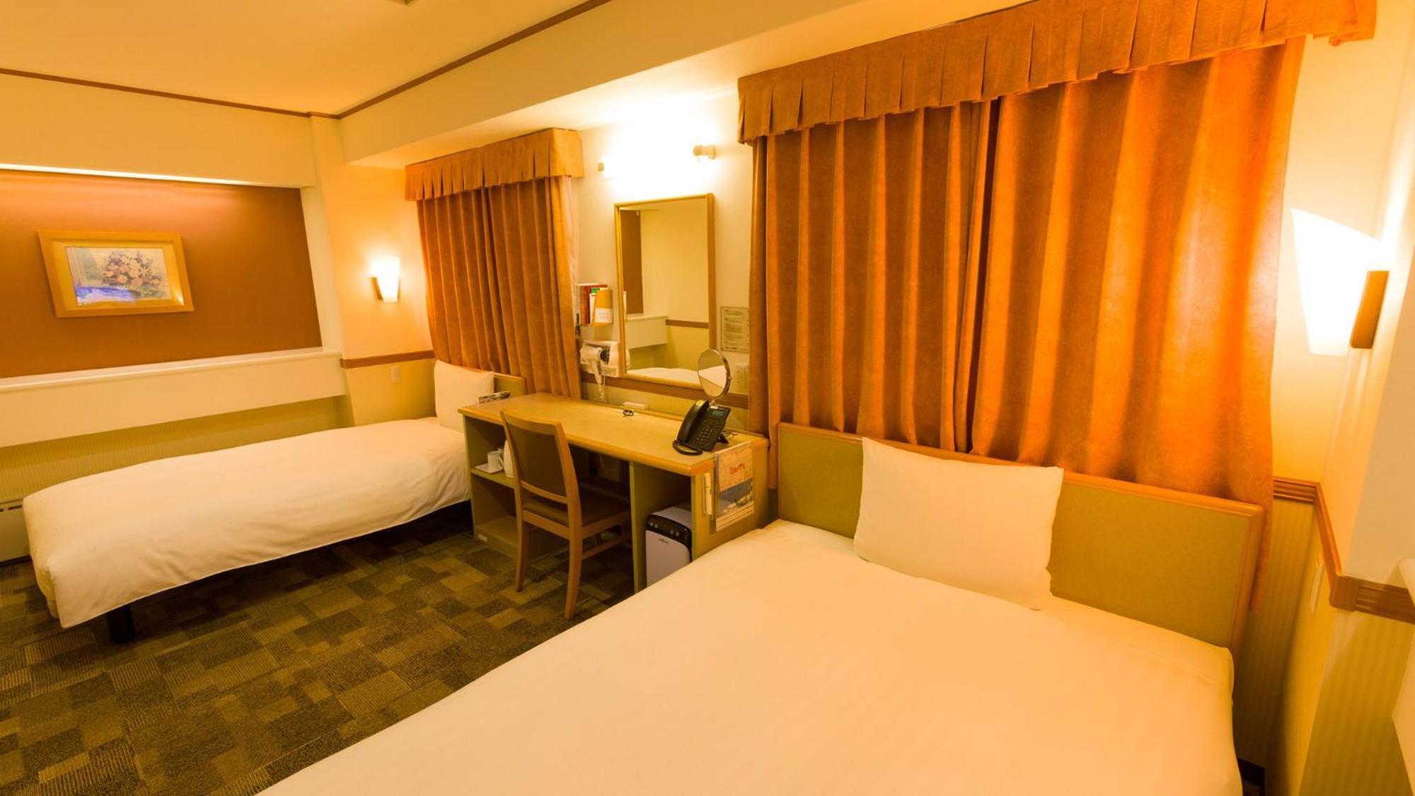 Toyoko Inn Aioi eki Shinkansen guchi Zimmer foto