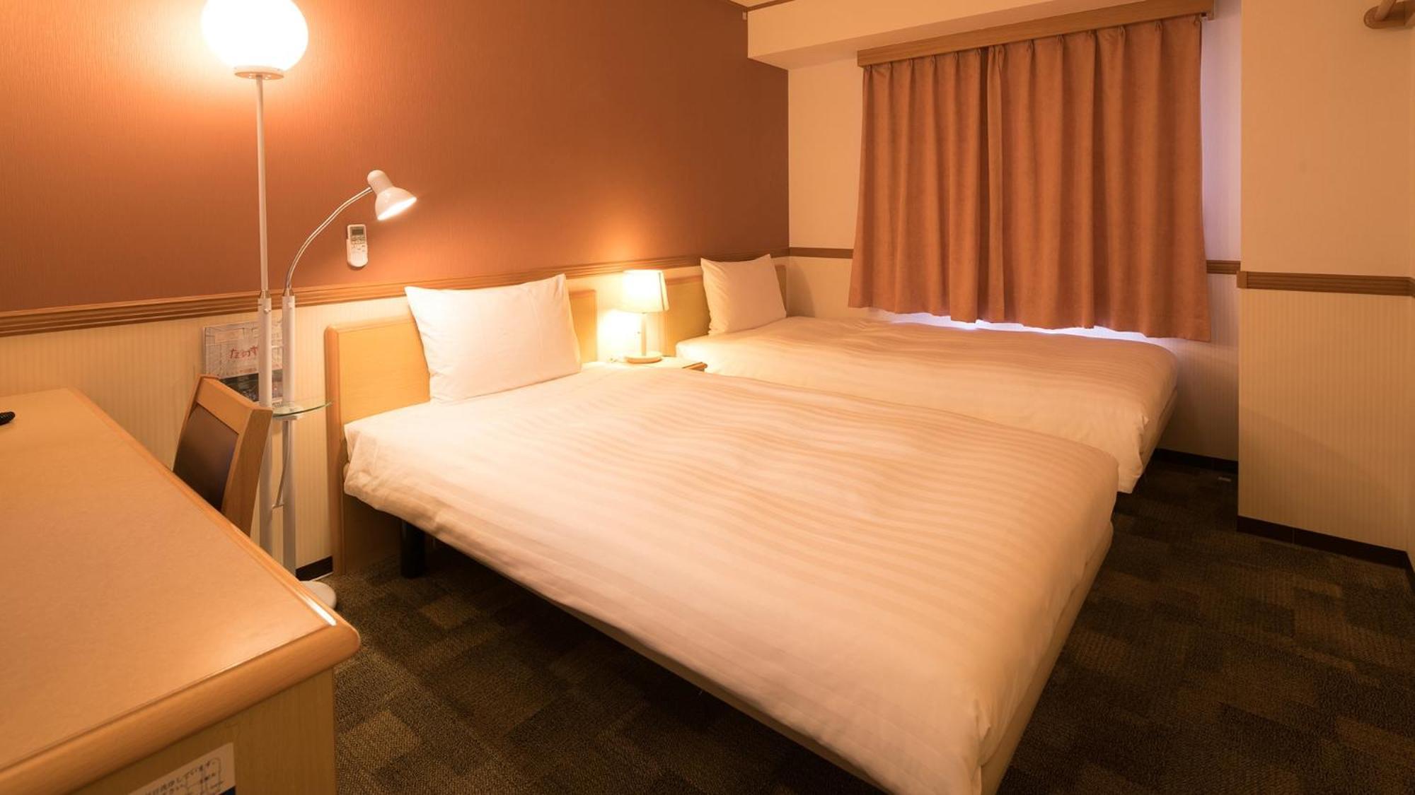 Toyoko Inn Aioi eki Shinkansen guchi Zimmer foto